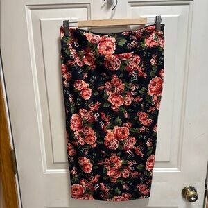 Scobe Floral Black Pencil Skirt size L